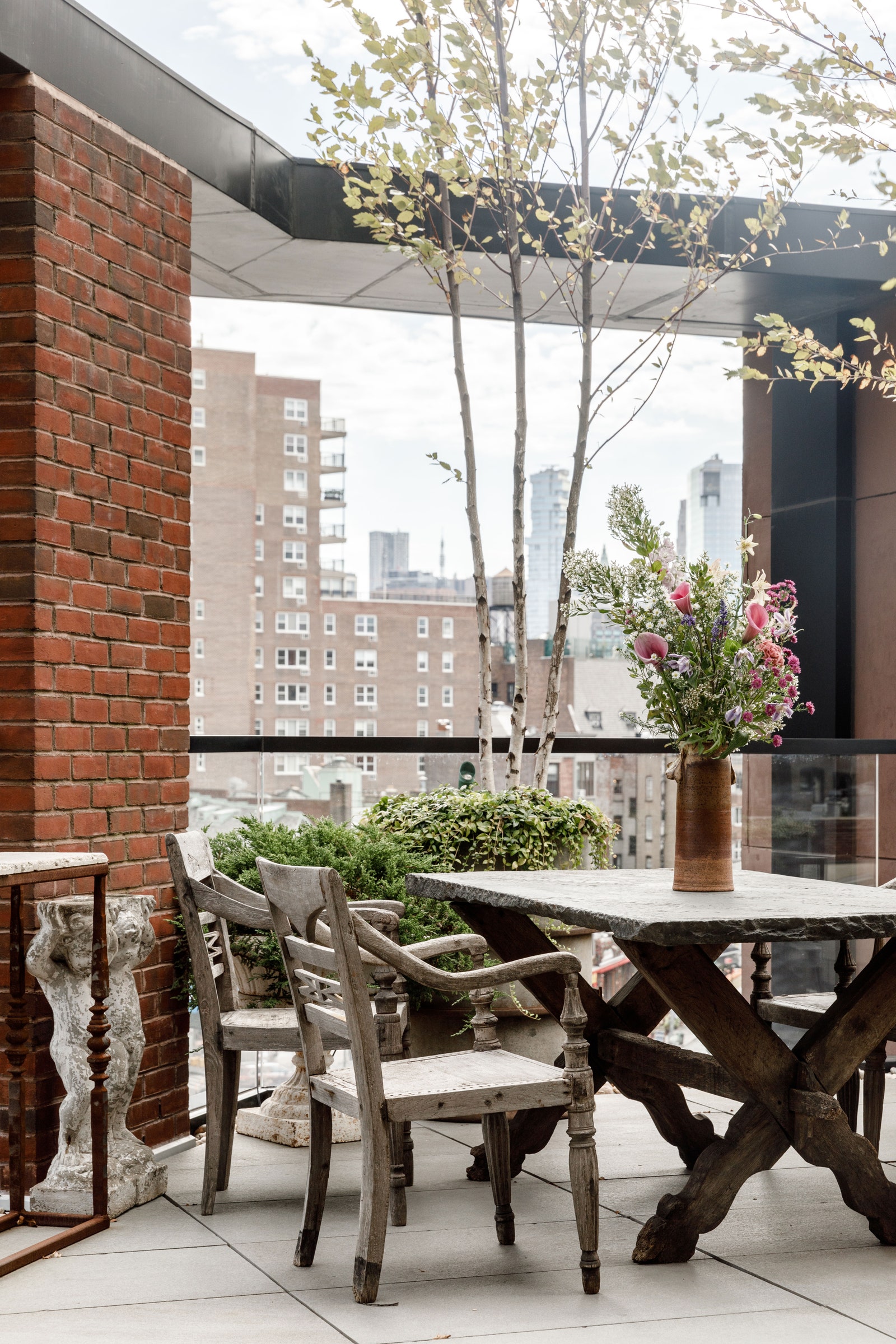Get Inspired West Village Apartments Danielle Snyder Chirpyest